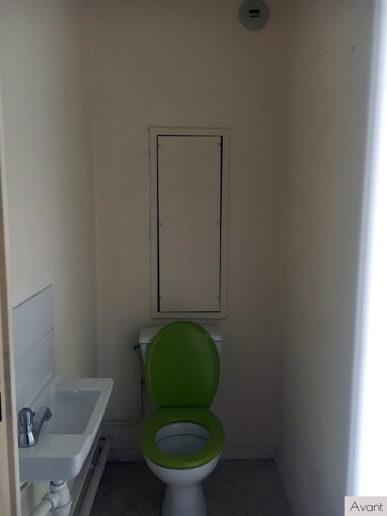 LA VICTORIA - WC avant LA VICTORIA - WC avant